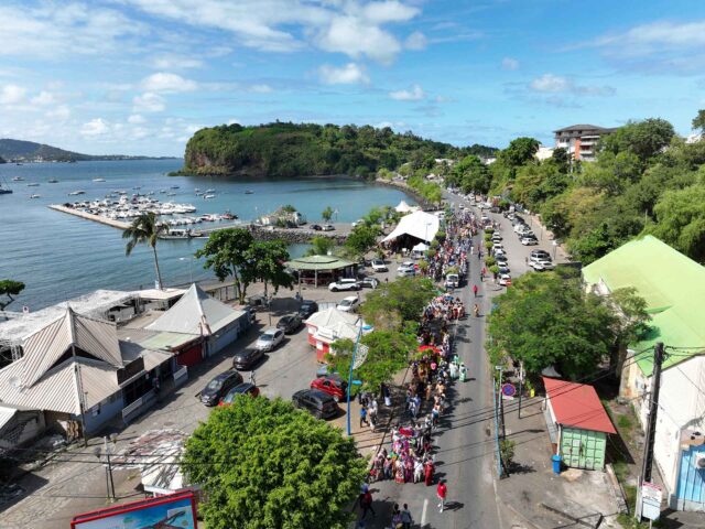 Parade du Carnaval de l'Identité et de la Culture de Mamoudzou 2022 - Agrandir l'image, fenêtre modale