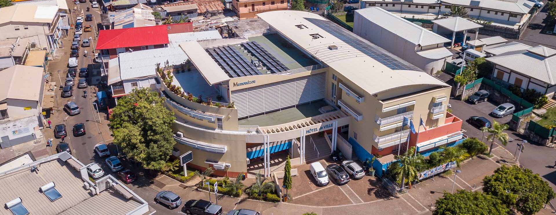 Vue aérienne de l'hôtel de ville de Mamoudzou