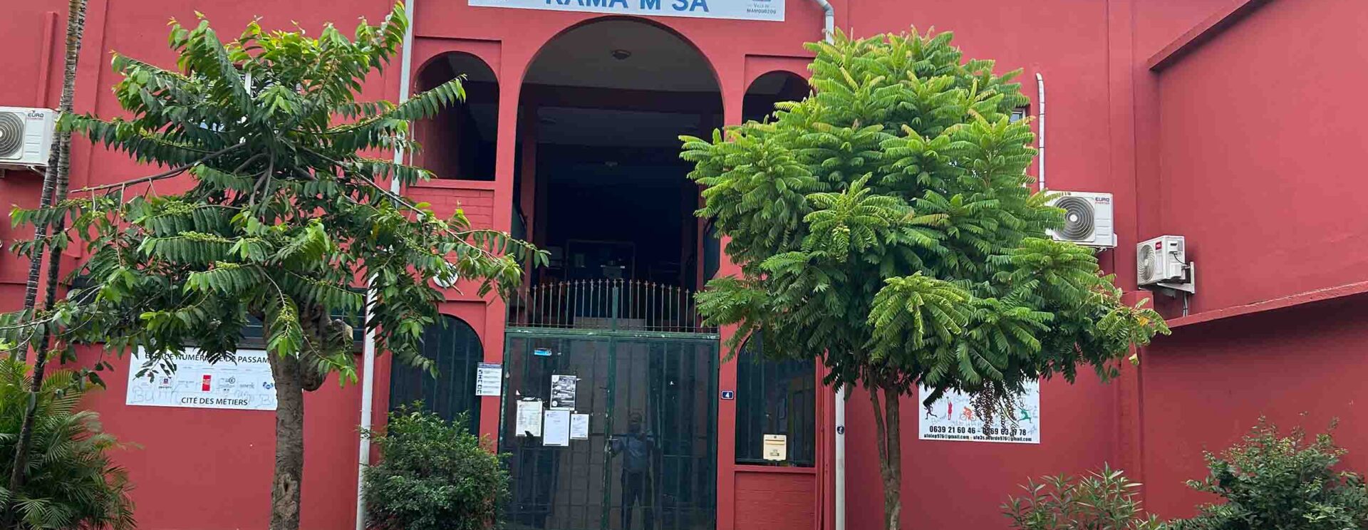 Façade de la Médiathèque municipale Rama MSA