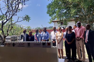 Photo des partenaires institutionnels lors du lancement du chantier de la future résidence jeunes actifs - Agrandir l'image 2 sur 5, fenêtre modale