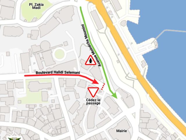 A compter de vendredi 12 juillet 2024, les véhicules circulant sur le boulevard Halidi Sélémani seront soumis à un « cédez le passage » cédant ainsi la priorité aux véhicules circulant sur l’avenue Moinécha Moumini. - Agrandir l'image, fenêtre modale