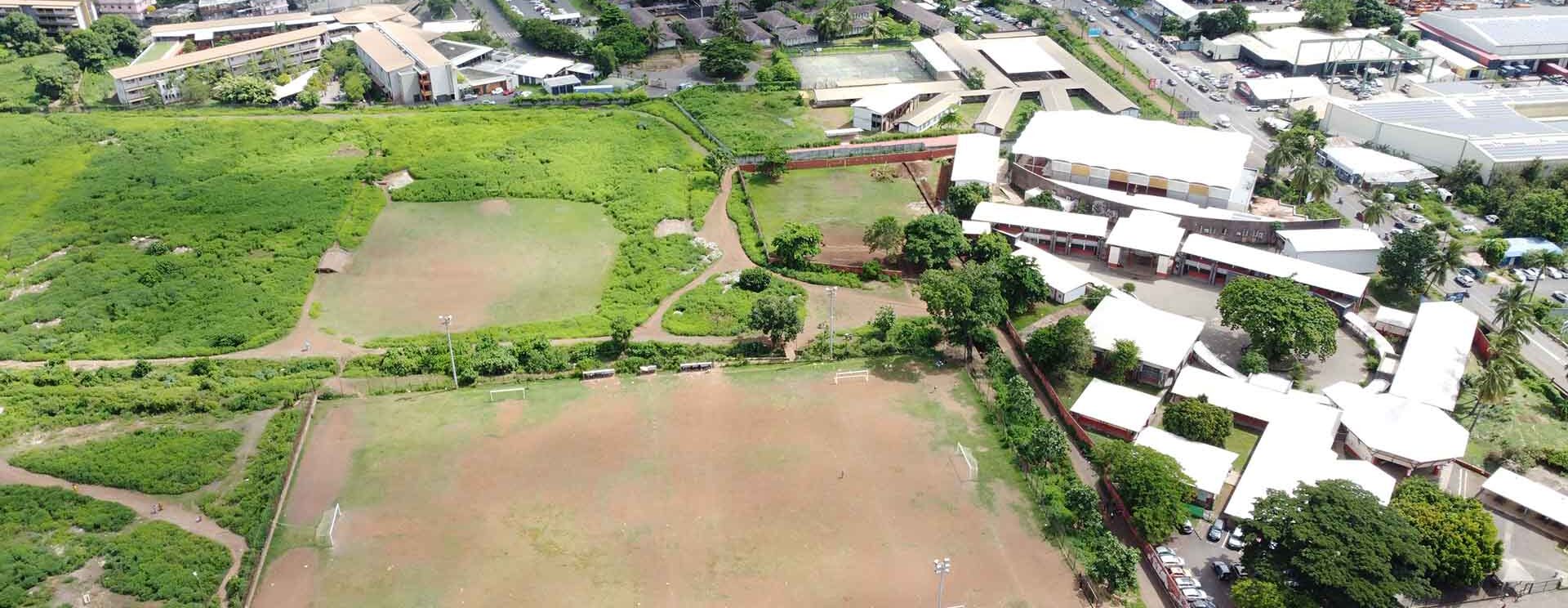 Vue aérienne du périmètre du chantier NPRU de la zone scolaire