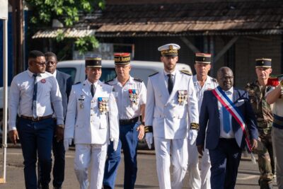 Officiels, militaires et civils, lors de la commémoration du 8 mai 1945 (2025). - Agrandir l'image 7 sur 9, fenêtre modale