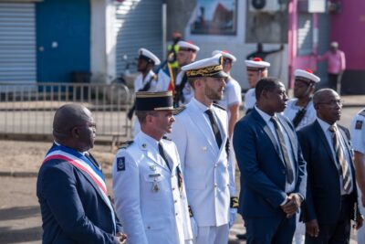 Officiels, militaires et civils, lors de la commémoration du 8 mai 1945 (2025). - Agrandir l'image 8 sur 9, fenêtre modale