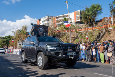 Défilé de militaires véhiculés dans les rues de Mamoudzou pour la fête nationale du 14 juillet. - Agrandir l'image 8 sur 9, fenêtre modale